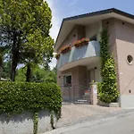 Casa Via Castelmonte Apartman *