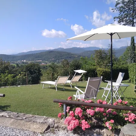 Casa Via Castelmonte Apartment *